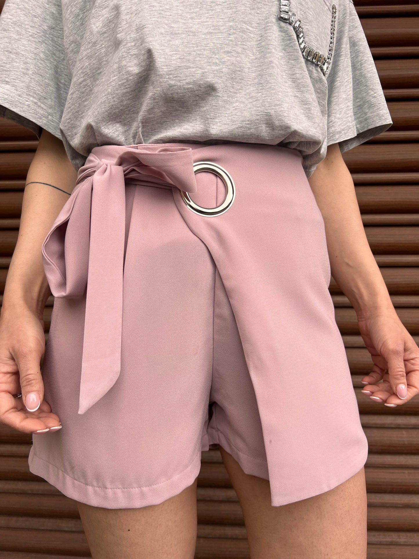 Pantaloncini con fiocco