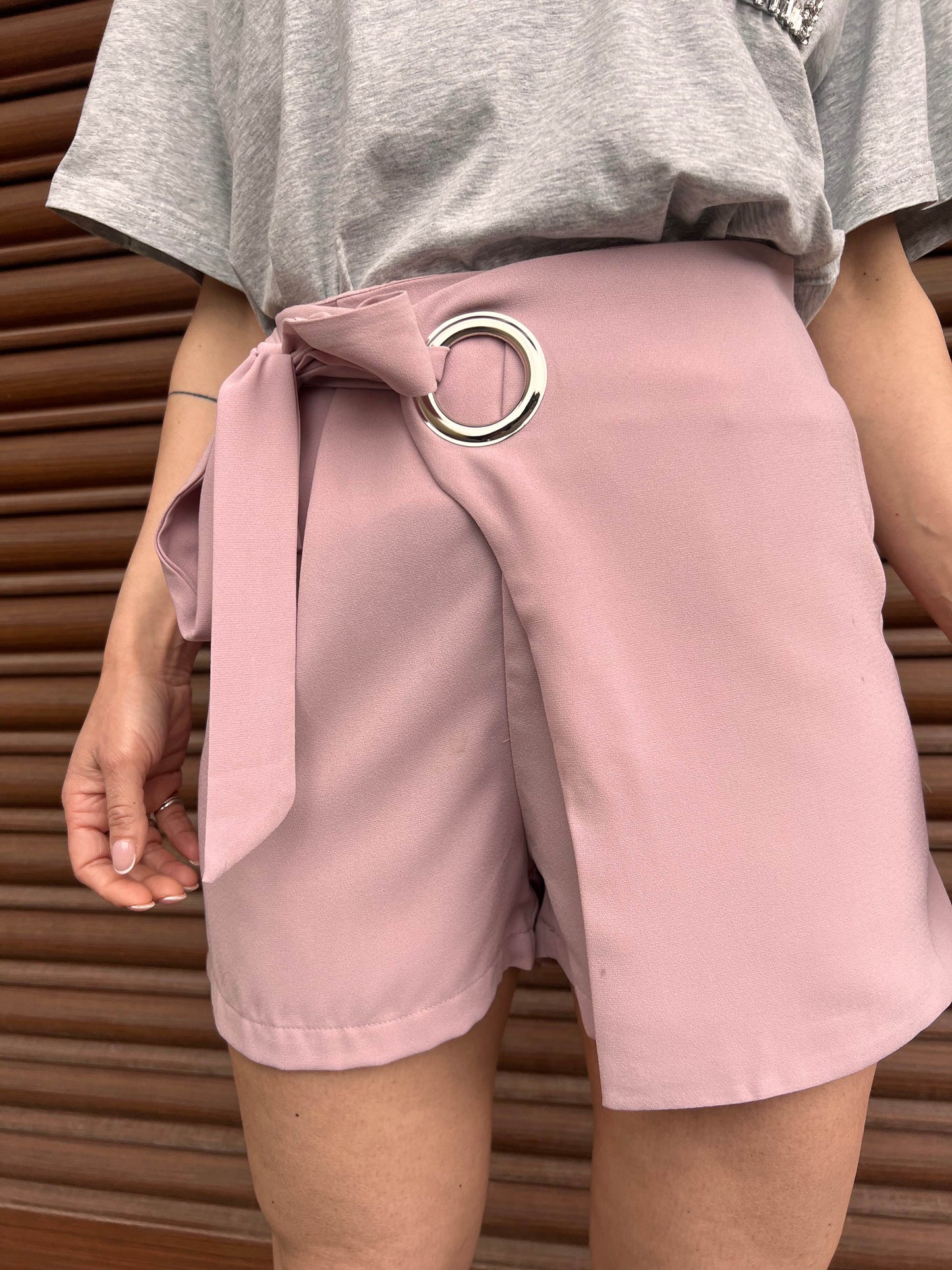 Pantaloncini con fiocco