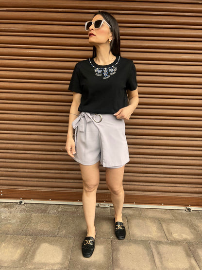 Pantaloncini con fiocco
